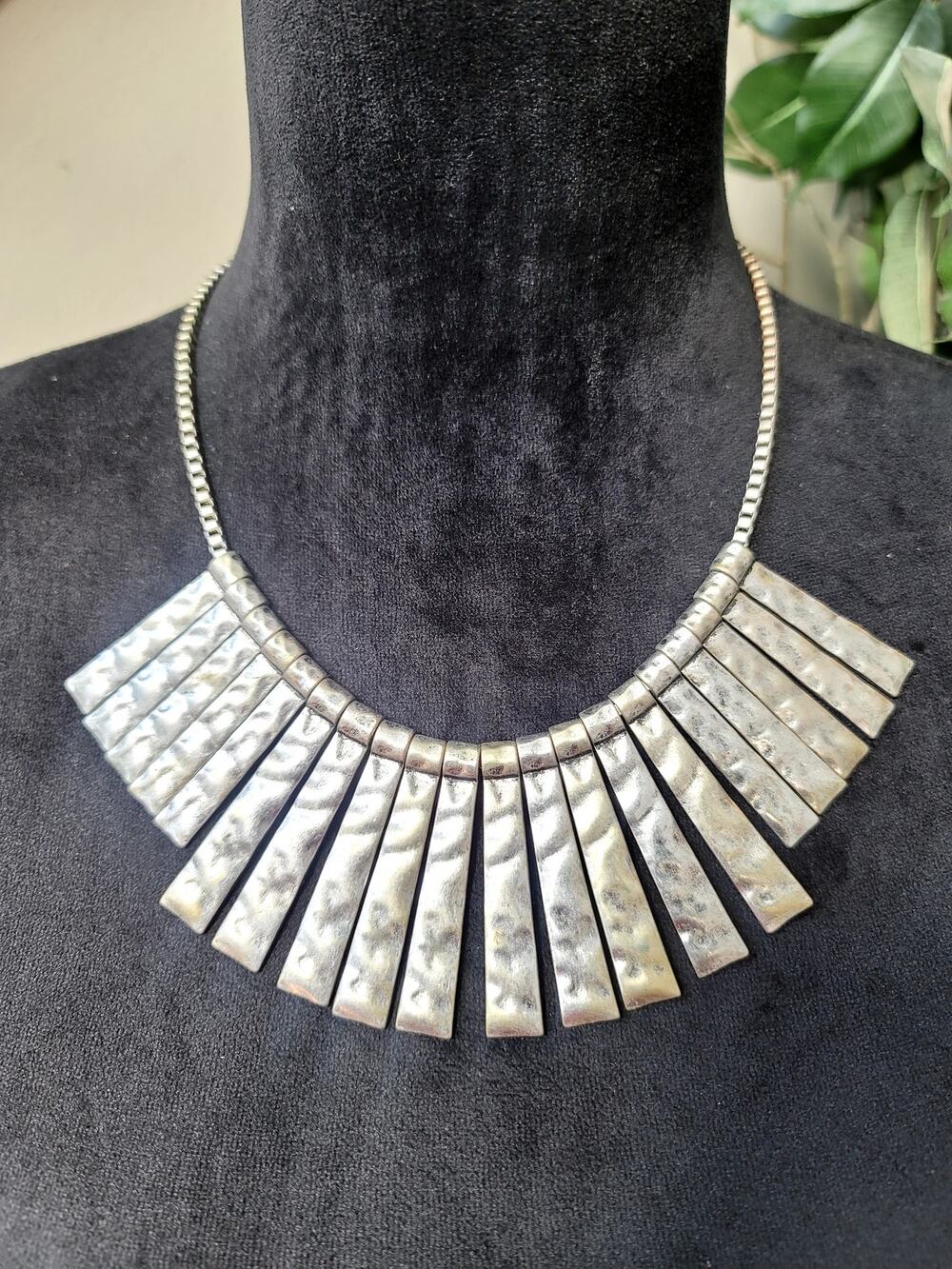Silver Tone Hammered Geometric Bib Statement Necklace Fan Collar Jewelry